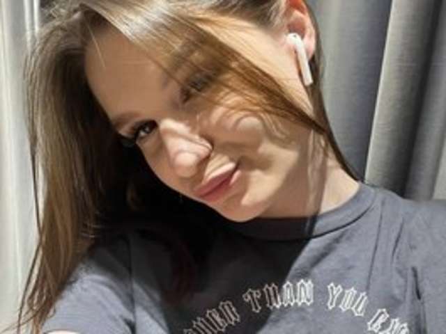 go to chat with EllyShadowax
