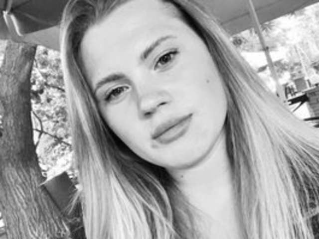 go to chat with ElseaBloom