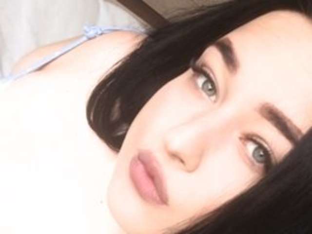 go to chat with ElviraCutie