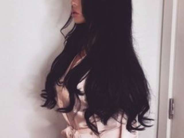 go to chat with Emililli