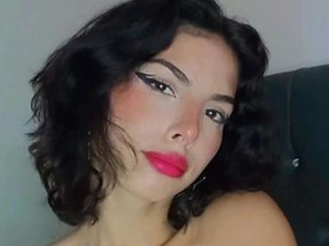 go to chat with EmillyCopers