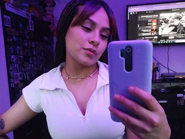 go to chat with Emily01