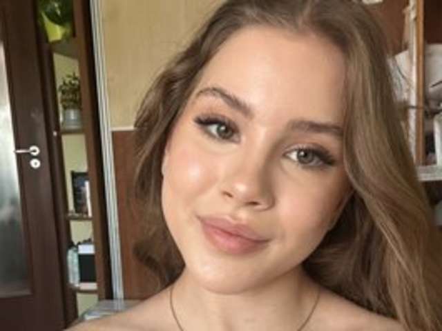 go to chat with EmilyBlake