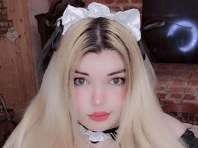 go to chat with EmilyCline