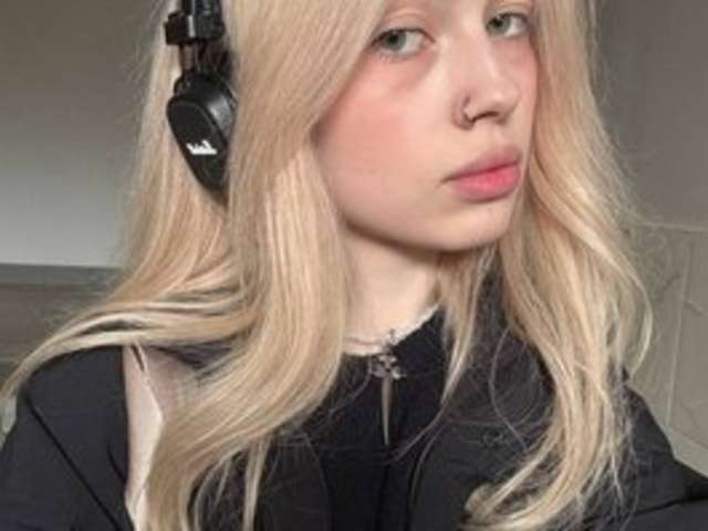 go to chat with EmilyFlowers