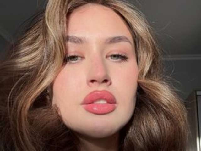 go to chat with EmilyFreshley