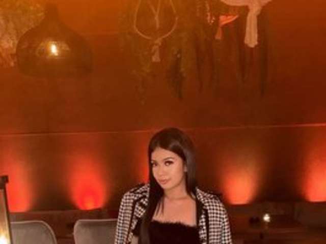 go to chat with EmilyJohnson1