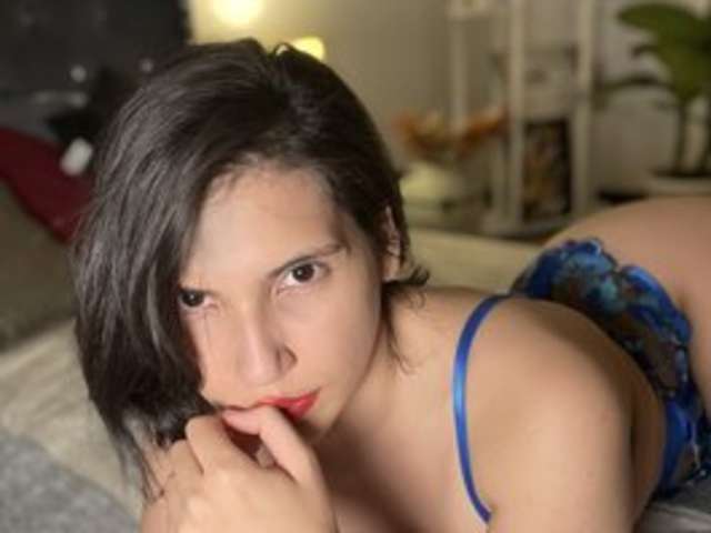 go to chat with EmilyPaz