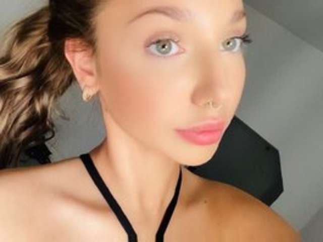 go to chat with EmmaAngel
