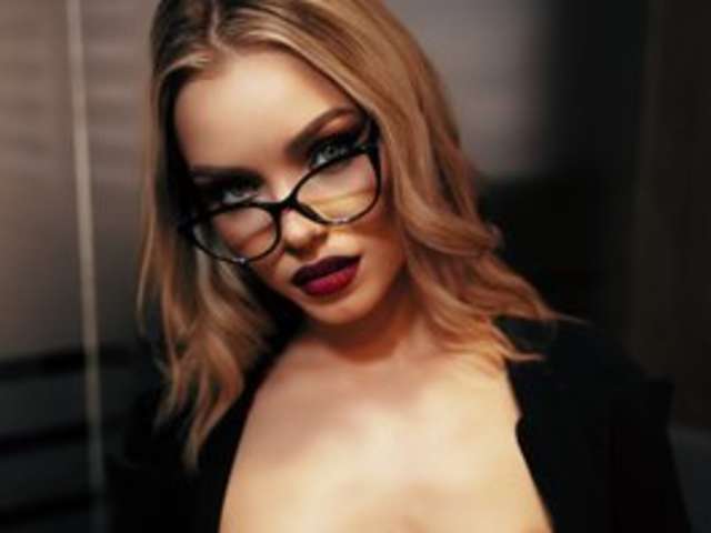 go to chat with EmmaGold