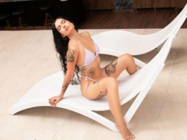 go to chat with EmmaJannel