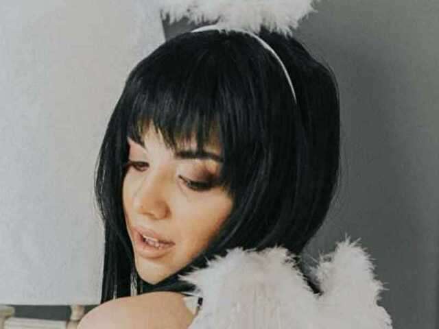 go to chat with EmmaRhoadess