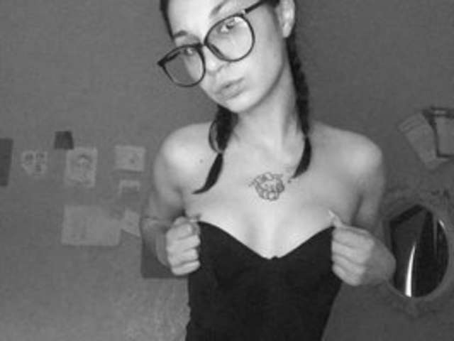 go to chat with EmmaRoby