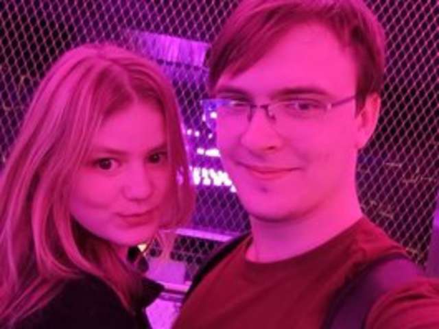 go to chat with Emma_Peter