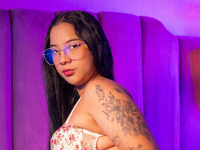 go to chat with Emmaconti