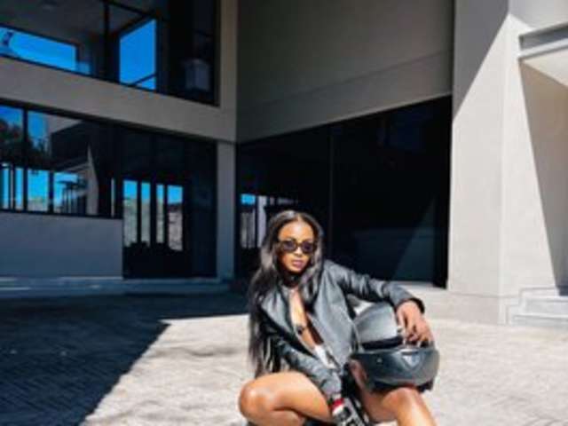 go to chat with EmpressKitalii1
