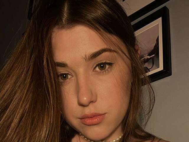 go to chat with EmySqueez