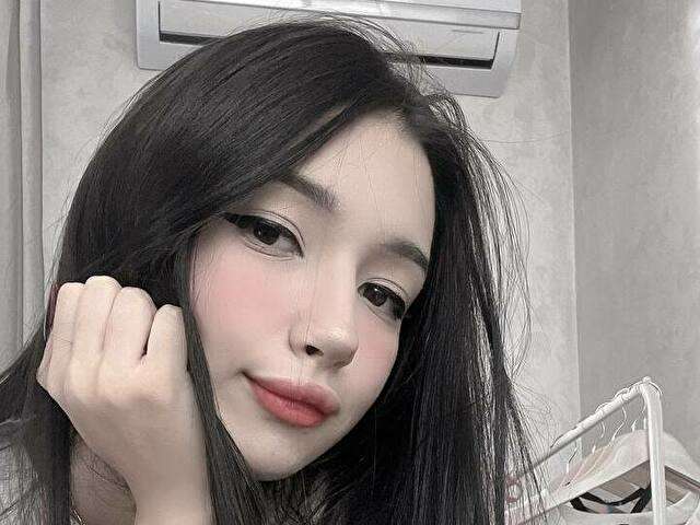 go to chat with EnergyEmily