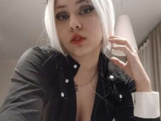 go to chat with EricaHoff