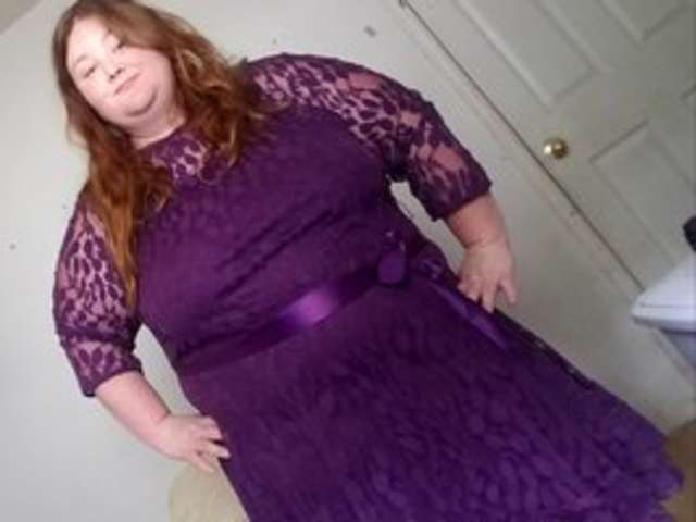 go to chat with EroticQueen89
