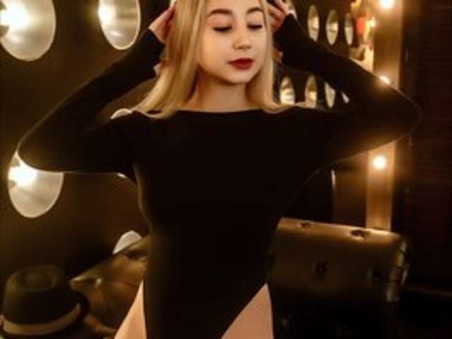 go to chat with Eva-leasa