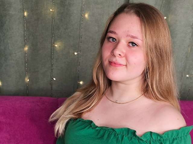 go to chat with EvaCream