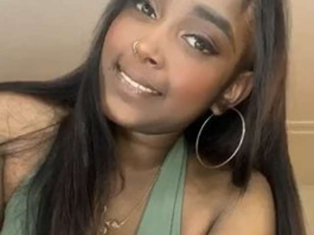 go to chat with EvaMakenzie
