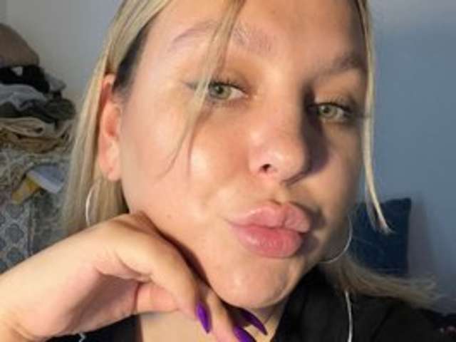 go to chat with EvaPuffy