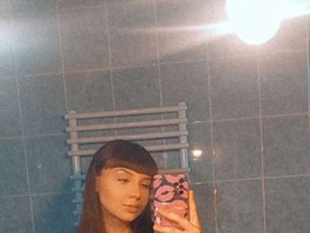 go to chat with EvelynCage
