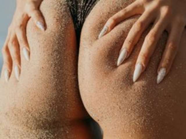 go to chat with Evelynne---Lisa