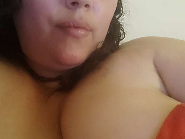 go to chat with ExoticaEva