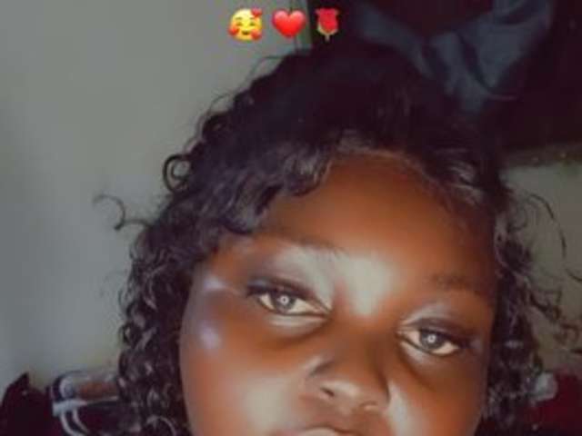 go to chat with Extreme-curvy