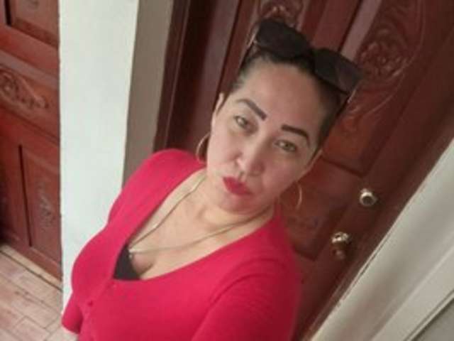 go to chat with Fabiana-the-cat