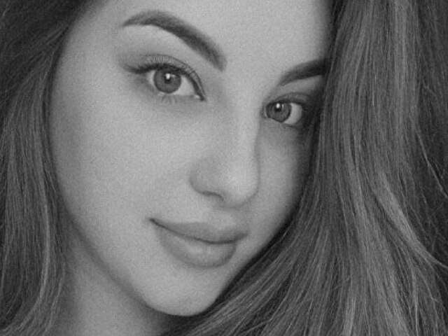 go to chat with FlowerLeila