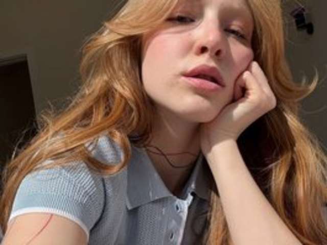 go to chat with FoxieKiss