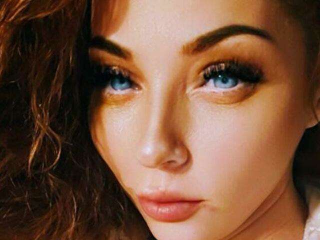 go to chat with FoxxyMilf