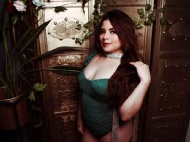 go to chat with Foxykandy