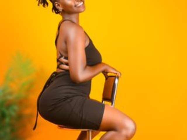 go to chat with Freaky-amina