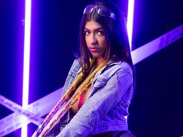 go to chat with Frida-morgan