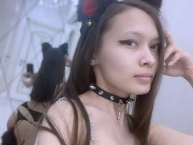 go to chat with FrillBaby