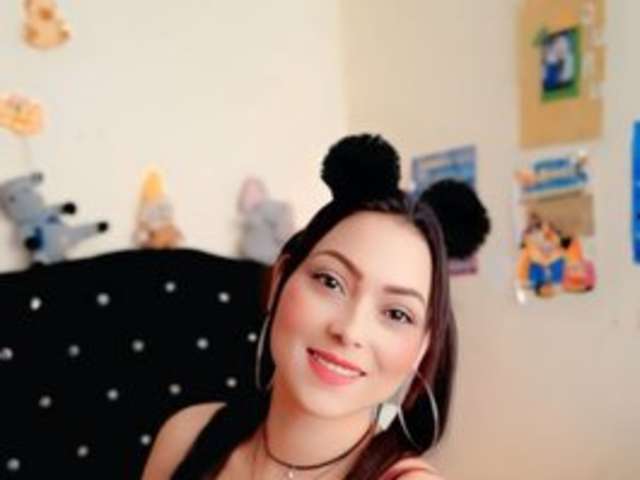 go to chat with GATINAHOT30