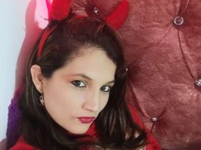 go to chat with GatubelaHot69
