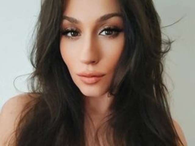 go to chat with GeorgiaQuinn