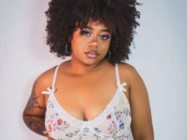 go to chat with GigiPage