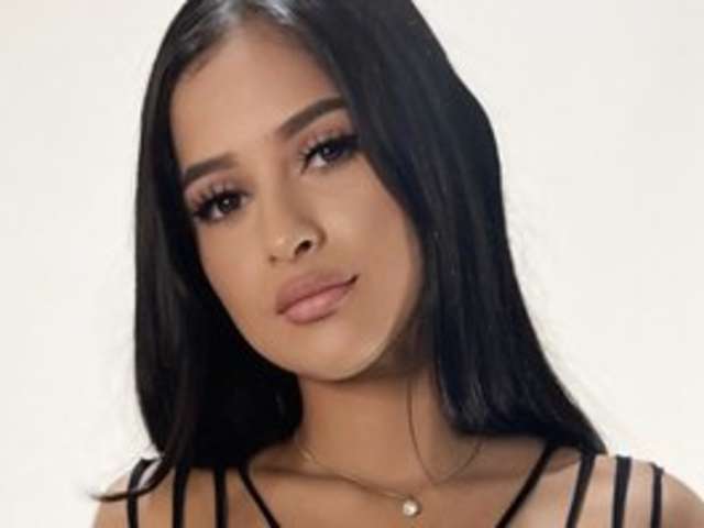 go to chat with GinaCali