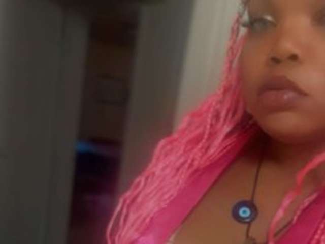 go to chat with GlitterBaby