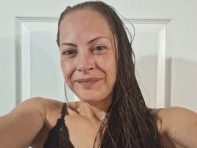 go to chat with GoddessTia247