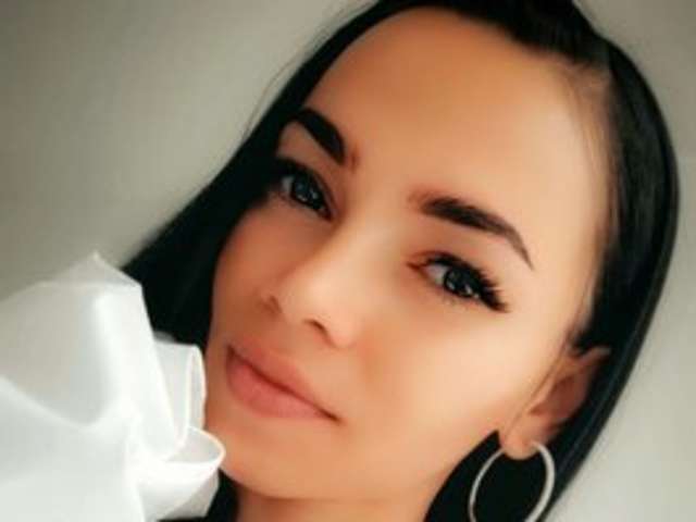 go to chat with Goddessdollxo