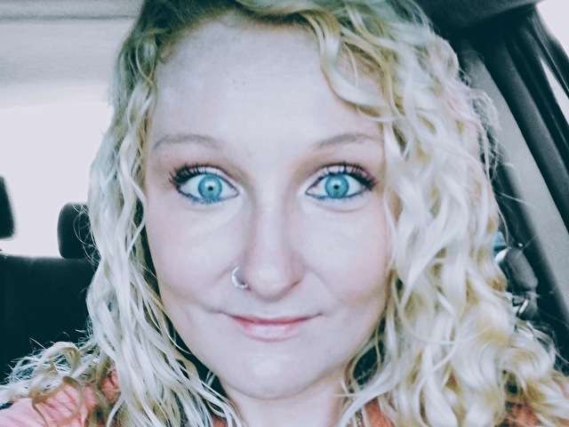 go to chat with GoldieLocks