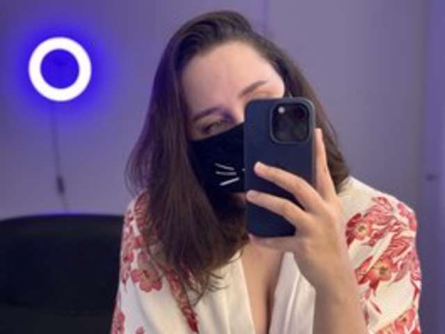 go to chat with GummyPeach